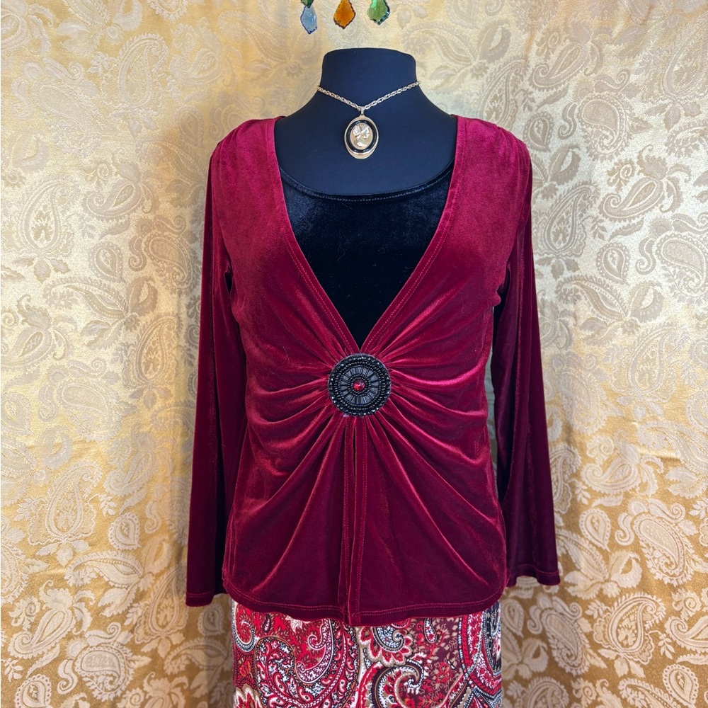 ✨Vintage Y2K Whimsigoth Cranberry Velvet Medallion Blouse✨ - Picture 6 of 8